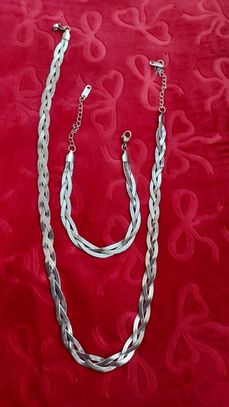 Dámsky náhrdelník, náramok,