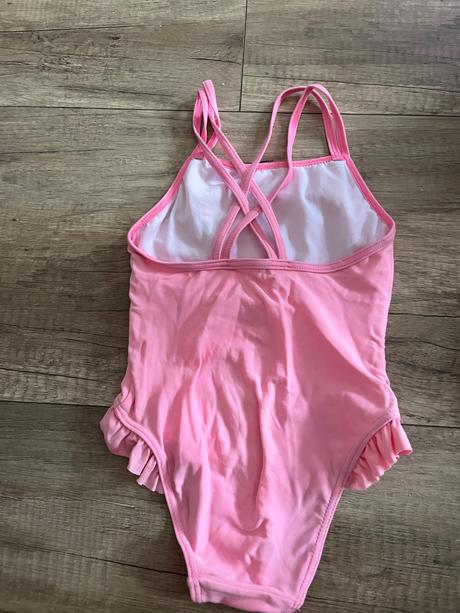 Plavky pre dievča, 98