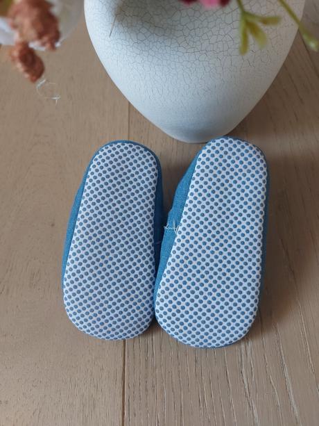 Capačky vyšívané kvety- nové, 19