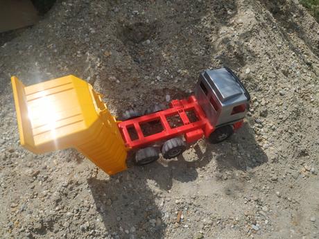 Detské vyklápacie auto mercedes,