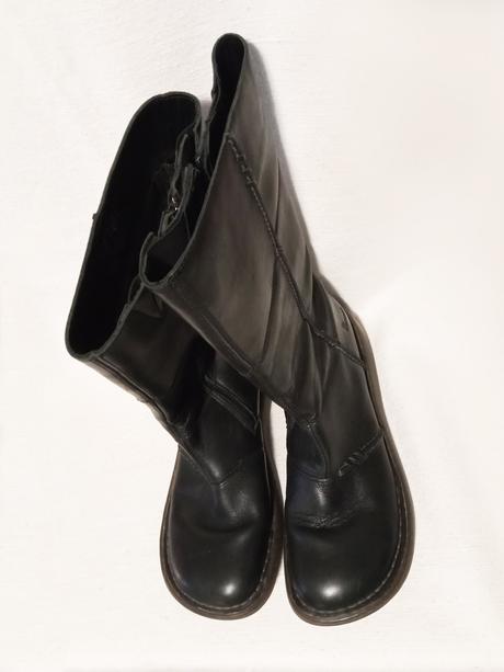 Kožené čižmy dr martens, 40