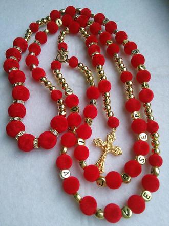 Ruženec s menom a dátumom, 