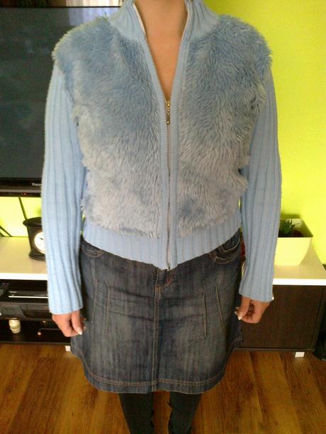 Svelomodrý svetrík, l