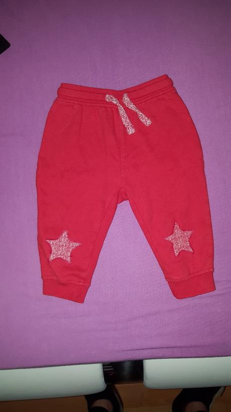 Červené teplaciky 74, 74