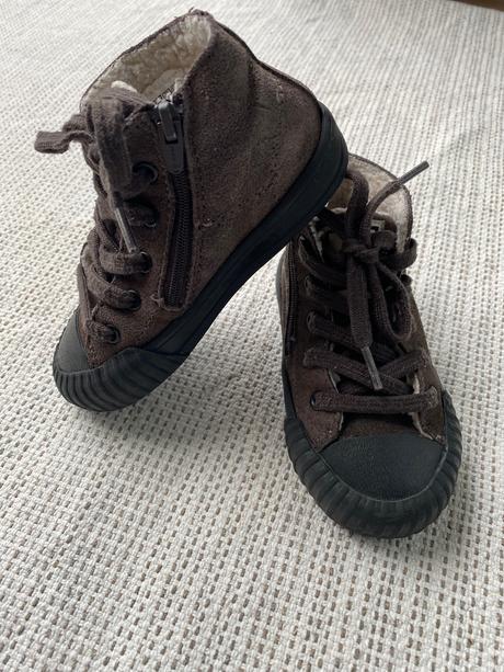 Oteplene kožené tenisky, zara,22