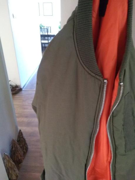 Dlhá bomber bunda, s