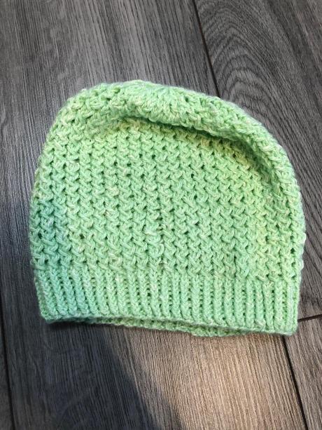 Matovy zeleny hackovany sveter a ciapka 92 dievca, 92