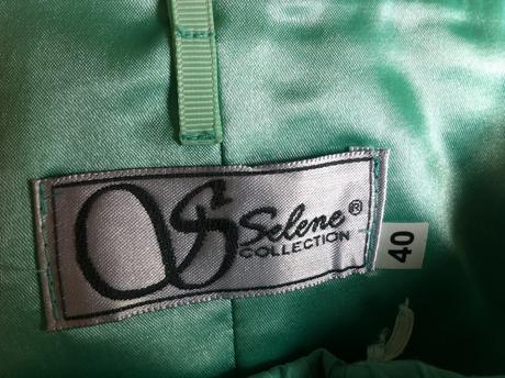 Spoločenské šaty, 40