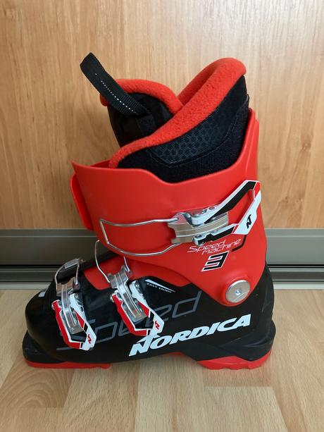 Lyžiarky/ 1 lyžovačka, nordica,34