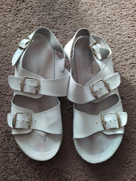 Zdravotní sandále, 38