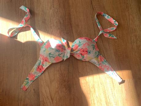 Dievcenske plavky push up, 158