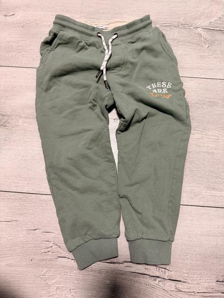 Tepláky, reserved,134