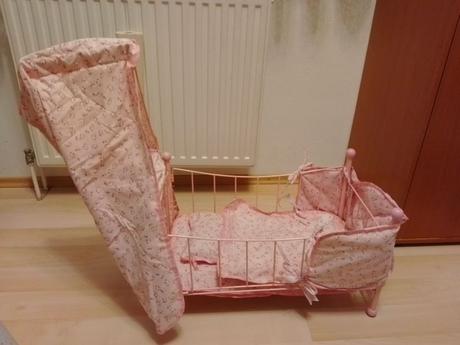 Kovová skladacia postieľka pre baby annabell,
