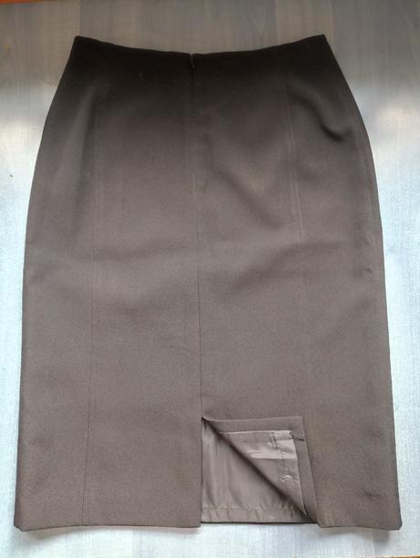 Jednoducha cierna pes sukna s podsivkou, vel. 36, 36