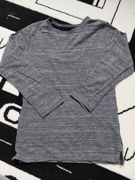 Sivé tricko, next,122