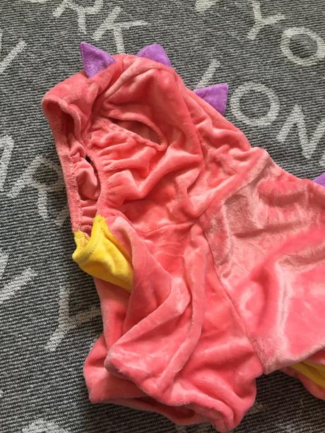 Kostym pre stredneho psa dinosaurus l,