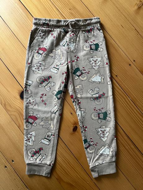 Tepláky a tričko, 116