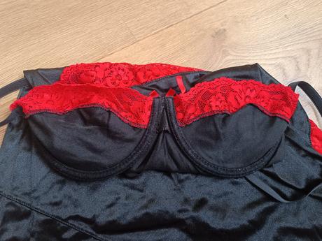 Cierno cervena kosielka xs, xs