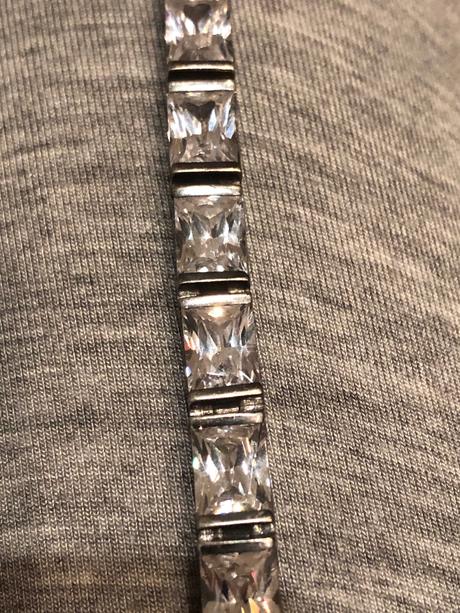 Strieborný naramok,