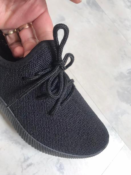 Ľahúčke tenisky, 37