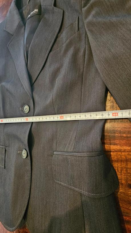 Elegantné značkové sako betty barclay, 36