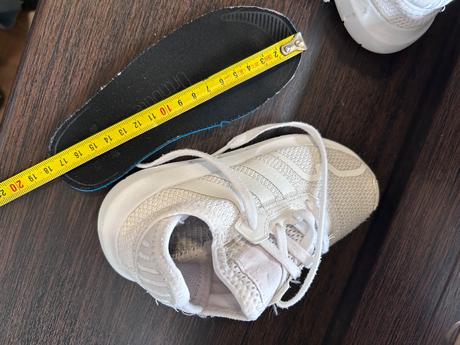 Tenisky, adidas,28