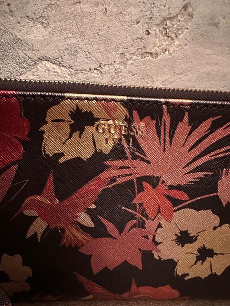 Guess-listová kabelka, guess