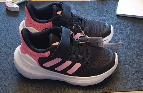 Tenisky nove, adidas,31
