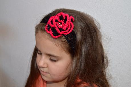 Módne čelenky s kvetom,