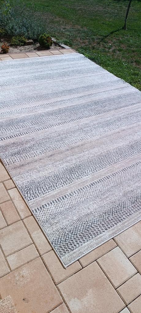 Koberec 240x330, 