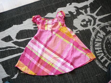 Dievcenske saty-top, 104