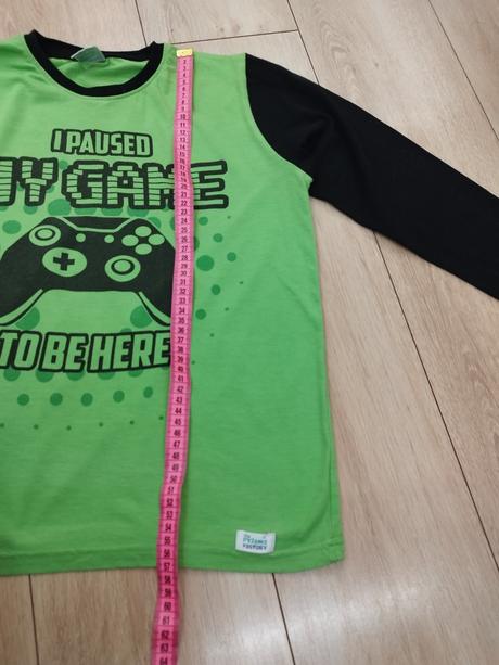 Pyžamové tričko, 158