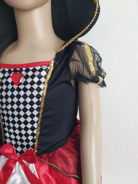 Srdcová kráľovná karnevalové šaty veľ.110-116,