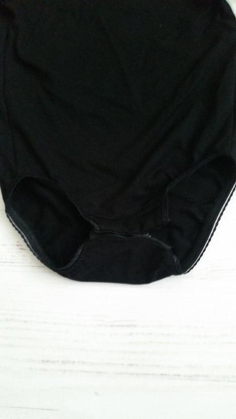 Body s vykrojenym chrbtom, 86