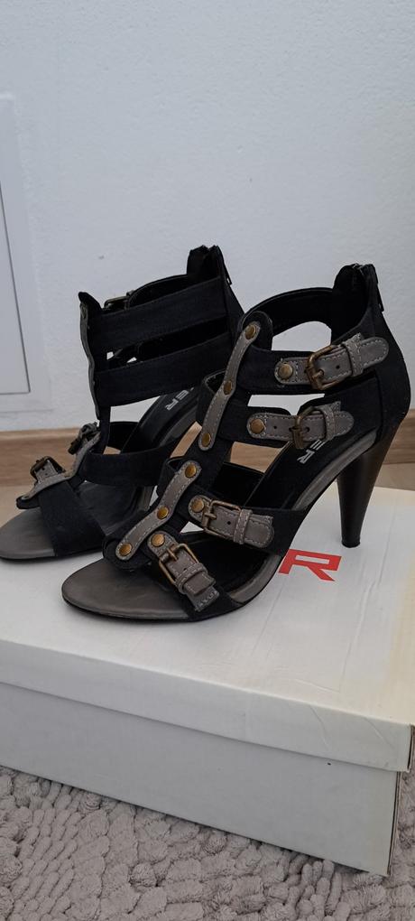 Sandálky č.37, mixer,37