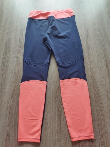 Funkčné legíny, decathlon,152