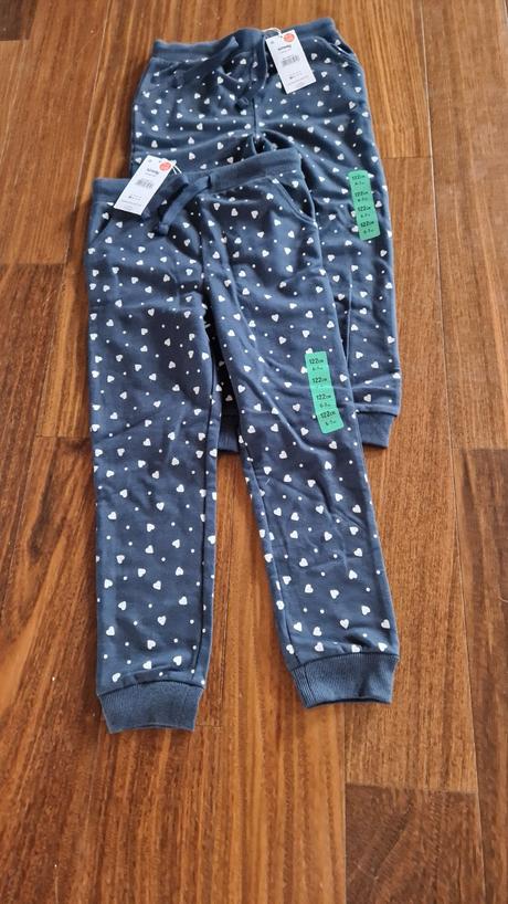 Tepláky nové, so srdiečkami, sinsay,122