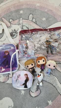 B3588 frozen tašky a figúrky,
