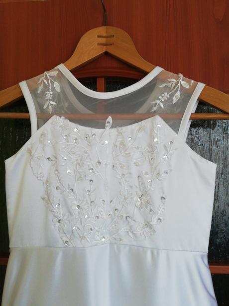 Šaty na prijímanie, 152