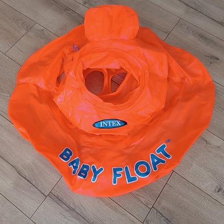 Plávacie koleso so sedením, 