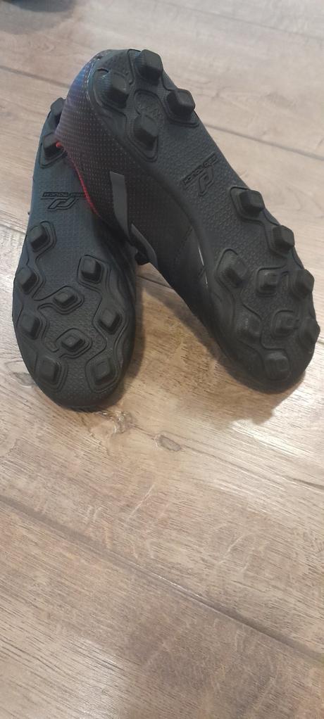 Kopačky na futbal, 33