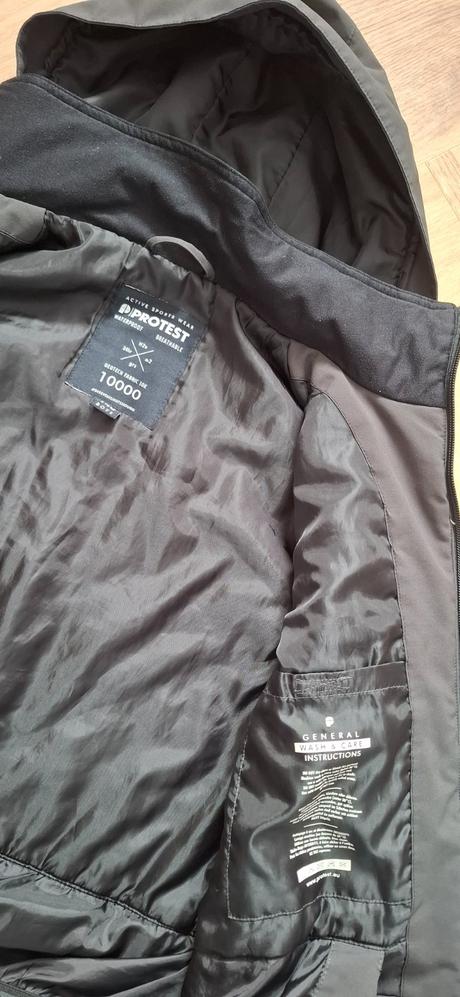 Detska bunda protest, 140