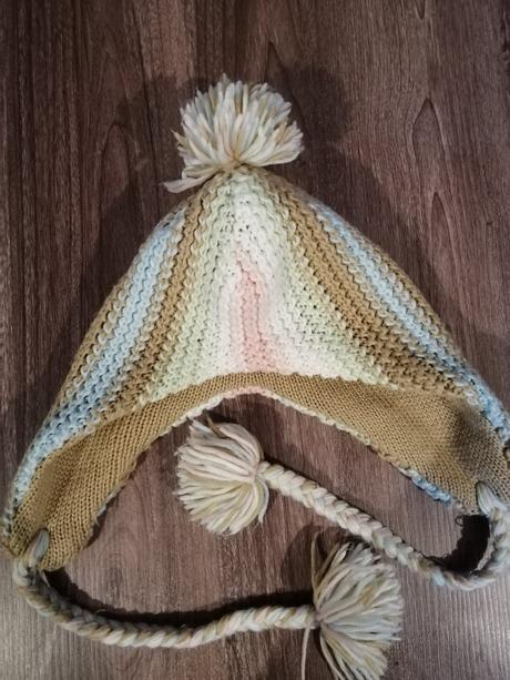 Rôzne čiapky na zimu, 110