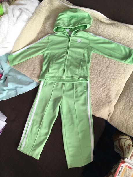 Športový komplet - mikina a tepláčiky, 98