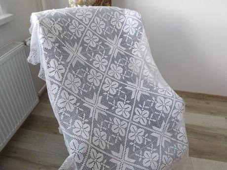 Obdlžníkový háčkovaný obrus 130 x 174 cm,, 