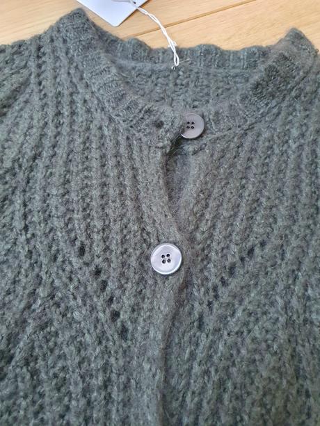 Pletený svetrík, l