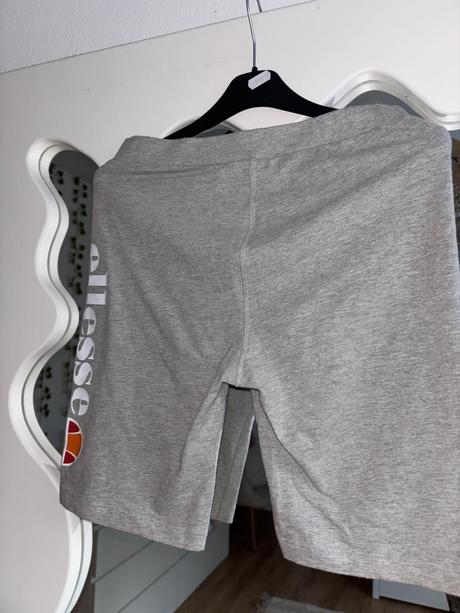 Legínové kraťasy ellesse 158/164, 164