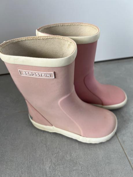 Gumaky, bergstein,25