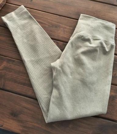 Športové vrúbkované legíny m-l, m