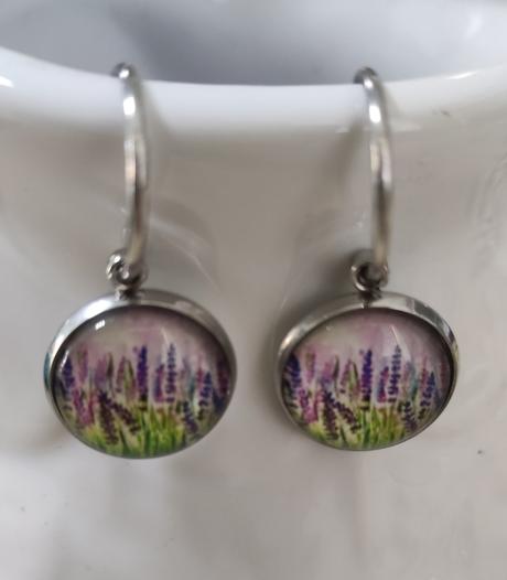 Náušnice s levanduľou, 